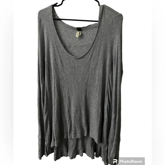 We The Free FP Waffle Knit Raw Hemmed Oversized Gray Sweater Size Medium - Picture 1 of 6